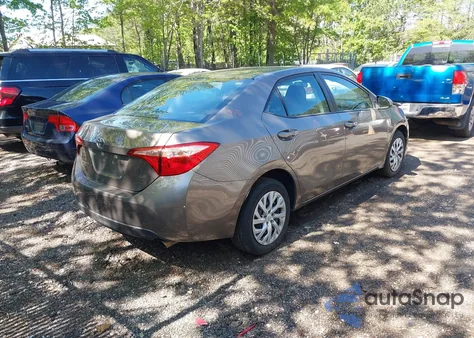 2018 Toyota Corolla Le z USA, uszkodzony, nr VIN 5YFBURHE1JP793222